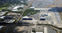 Příběhy leteckých fotek: Výrobní haly Boeingu v Everettu