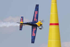 Red Bull Air Race demo na Aviatické pouti 2019. Zdroj: AP