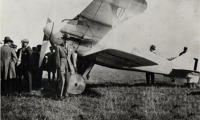 Pierre de Fleurieu na dobovém snímku. Pierre de Fleurieu na dobovém snímku.