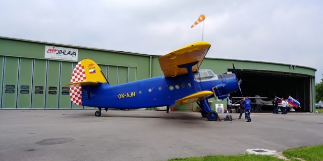 AN-2 Air jihlava service před odletem, letiště Jihlava (1280x640)-min