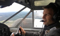 Lucián Lesňák na pravé sedačce za letu kolem Prahy. Foto: Pure Aviation Lucián Lesňák na pravé sedačce za letu kolem Prahy. Foto: Pure Aviation