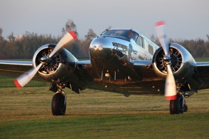 Beechcraft C-45 Expeditor Southern Comfort na LKLT. Foto: Pure Aviation