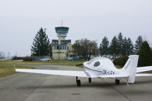  Letiště a věž Pogany s OK-LEXem. 