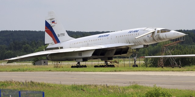 Tu-144 CCCP-77114 před začátkem renovace - tehdy ještě jako RA-77114. 