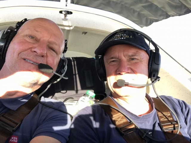 Selfie v kabině OK-LEX za letu nad Jadranem.