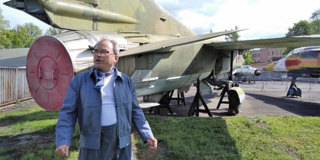 Ján Skladányi a MiG-23U ve kbelském leteckém muzeu. 