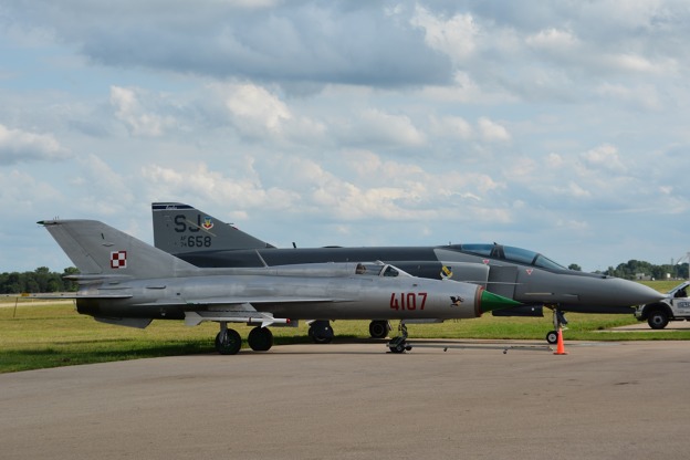 Mig 21 z Polského letectva a McDonnell F-4E Phantom 2, zajímavé porovnání.
