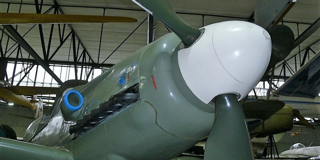 Avia S-199 vznikla přestavbou Messerschmittu 109. Osazena byla motorem Jumo 211. 