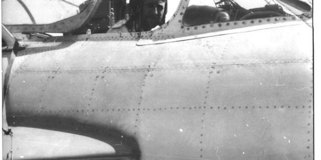 V kabině MiGu-15 v roce 1960. Foto: archiv J. Pavlíka