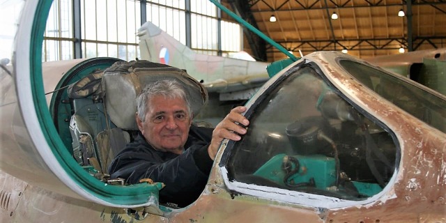 Oldřich Pelčák v kokpitu MiG-21MF ve kbelském leteckém muzeu. Foto: Michal Beran