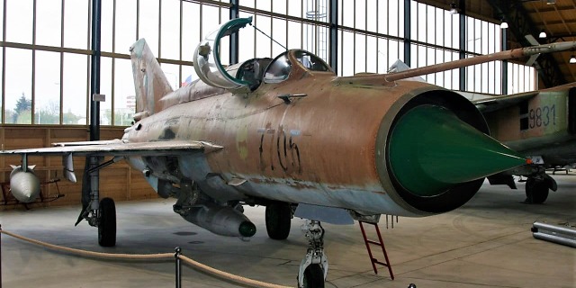 MiG-21MF v Leteckém muzeu Kbely. Díky laskavosti pracovníků muzea mohl Oldřich Pelčák do tohoto letounu po letech znovu usednout. Foto: Michal Beran