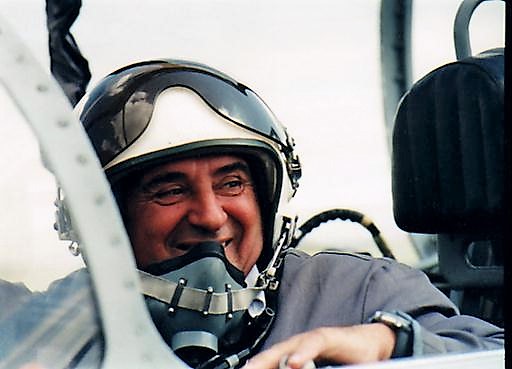Oldřich Pelčák v kabině Aero L-29 Delfín. Foto: Archiv O. Pelčáka