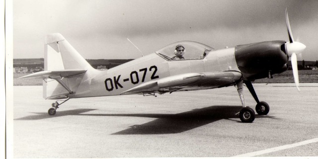 Prototyp Z50 LE. Vyrobeny byly jen 2 kusy. Měla zkrácené křídlo ve tvaru Dornieru 228 a byla silně odlehčená. Byla mnohem rychlejší na výkruty.