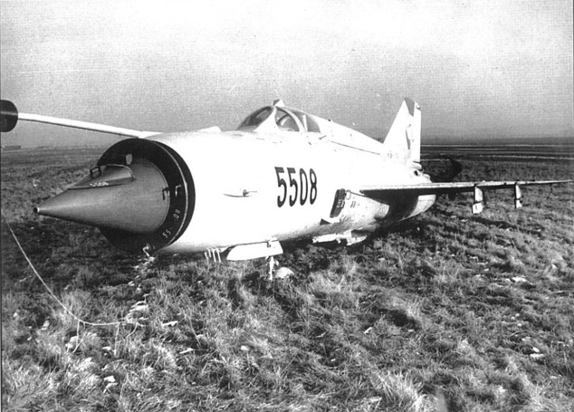 Druhé přistání na břicho v lednu 1976. Foto: Archiv J. Oberfalzera