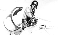 Jan Oberfalzer po přistání s MiG-21PFM. Foto: Archiv J. Oberfalzera Jan Oberfalzer po přistání s MiG-21PFM. Foto: Archiv J. Oberfalzera