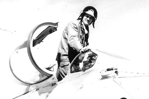 Jan Oberfalzer po přistání s MiG-21PFM. Foto: Archiv J. Oberfalzera