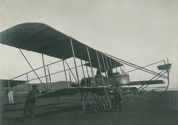 První z veleúspěšných konstrukcí Maurice Farmana, typ MF. 7 „Longhorn“