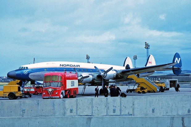 Lockheed L1049 s imatrikulací CF-NAL vyfocený 25. srpna 1965, ve své nejlepší kondici. Autor: Ken Fielding, zdroj flickr.com