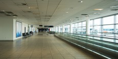 Vnitřní spojovací chodba mezi T1 a T2 Vnitřní spojovací chodba mezi T1 a T2