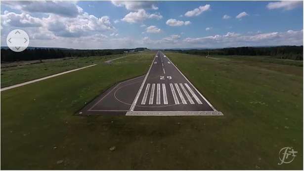 Všechna videa dávají možnost si prohlédnout jak letiště a jeho dráhový systém, tak jeho polohu v krajině i nejdůležitější fáze letu.