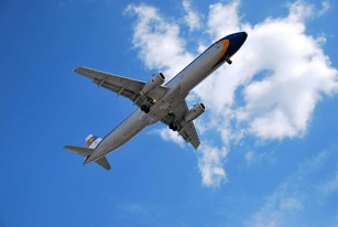Airbus A32-200 létající pod imatrikulací D-AIDY společnosti Lufthansa