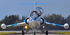 Legenda Lockheed F-104 při pojíždění. Autor: William Missimer Legenda Lockheed F-104 při pojíždění. Autor: William Missimer