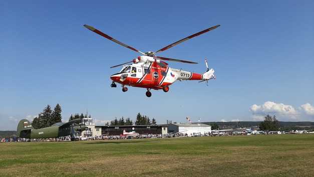 Vrtulník W-3A Sokol (0717) záchranářské letecké služby, ze základny Líně