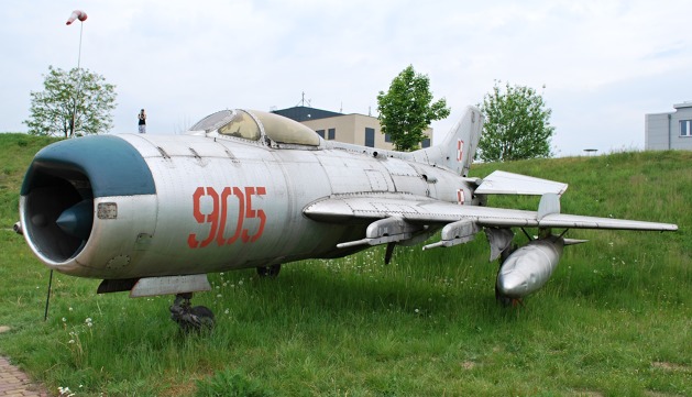 Mikoyan-Gurevich MiG-19PM (NATO: Farmer-E)