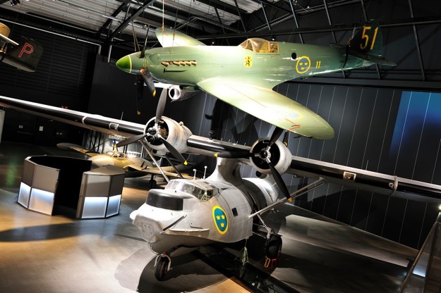 Těsně poválečnou výzbroj zastupují Consolidated Catalina a Supermarine Spitfire PR.XIX