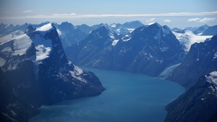 Dech beroucích fjordů, údolí i ledovců je v Grónsku nespočet