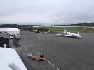 Pohled na stojánku letiště Egelsstadir