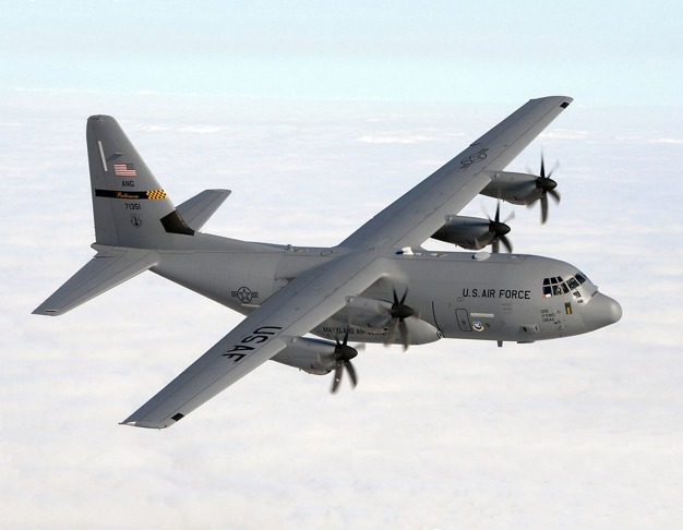 Zatím poslední sériová verze Herculesu, C-130J, zde ve zbarvení Národní letecké gardy státu Maryland