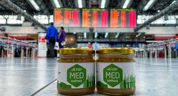 Letiště Praha získalo 8. zlatou medaili za svůj med. Při chovu včel využívá moderní technologie
