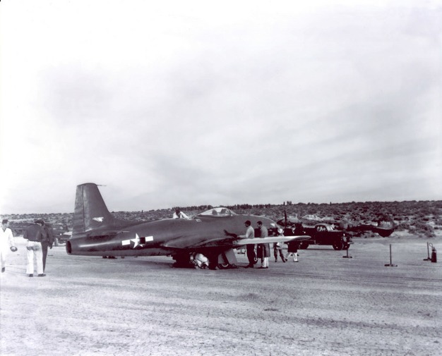 Lockheed_XP-80_Lulu Bell na základně Muroc AAF 8. ledna 1944 Foto: Lockheed Martin Aeronautics