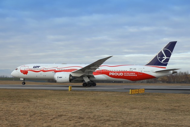 lot_polish_airlines_b787-9_dreamliner_Čedok.jpg