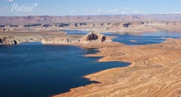 Jezero Powell na hranici území indiánského kmene Navajo