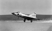 01_convair-yf-102-delta-dagger-52-7994-takeoff.jpg