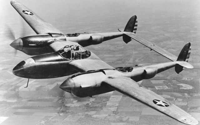 Jeden z letounů YP-38A třináctikusové předprodukční série / Foto: USAF 04.jpg