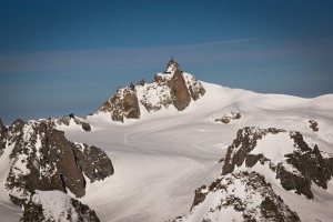 Aiguille du Midi – horní stanice lanovky z francouzského Chamonix a horní oblasti Vallee Blanche. Vpravo dsc08865-11.jpg