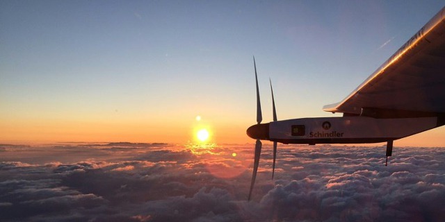 Rekordy padly, Solar Impulse je na Havaji!