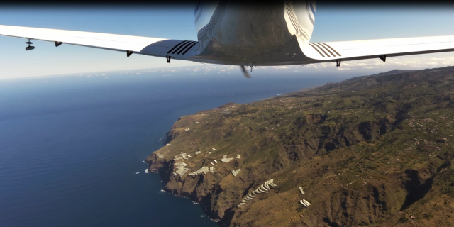 Let nad sopkami a dramatické přistání na Madeiře za airbusem