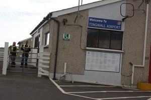 Celkový pohled na budovu letiště Tingwall u Lerwicku 22.jpg