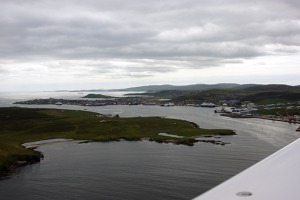 Východní strana hlavního ostrova Shetland – pohled směrem na jih k hlavnímu městu Lerwick 15.jpg