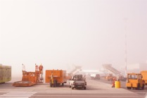 Mlha na letišti v Pise