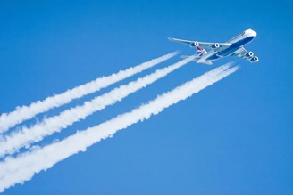 3-air_to_air_shot_of_boeing_747_contrials.jpg