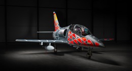 Světová premiéra L-39 Skyfox na Dubai Airshow 2025:  Nová multi-role varianta a unikátní odvážný design
