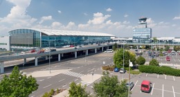 Terminál 2 na Letišti Václava Havla Praha slaví 20 let. Prošlo jím přes 141 milionů cestujících