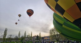 Balony nad Berounkou: ohlédnutí za letošním ročníkem Letů v Letech