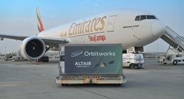 Z Dubaje až do vesmíru: Emirates SkyCargo přepravila první komerční AI satelit ze Spojených arabských emirátů