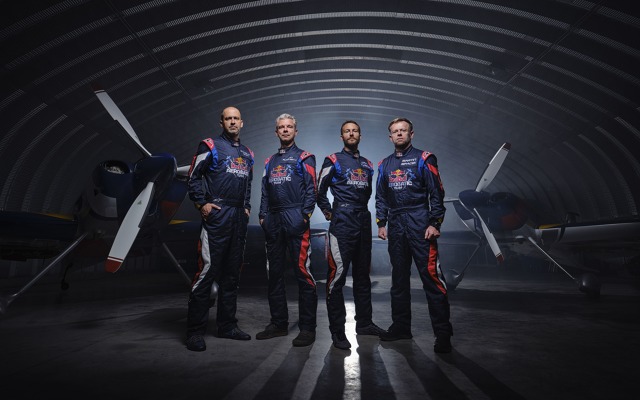 redbullaerobaticsteam_zdroj_red_bull_cz_dan_vojtěch.jpg